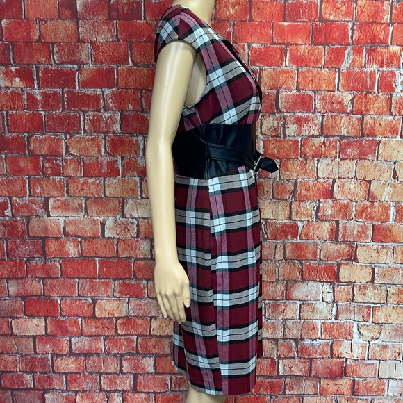 VENUS‎ Plaid Belted Sheath Dress - Picture 5 of 10